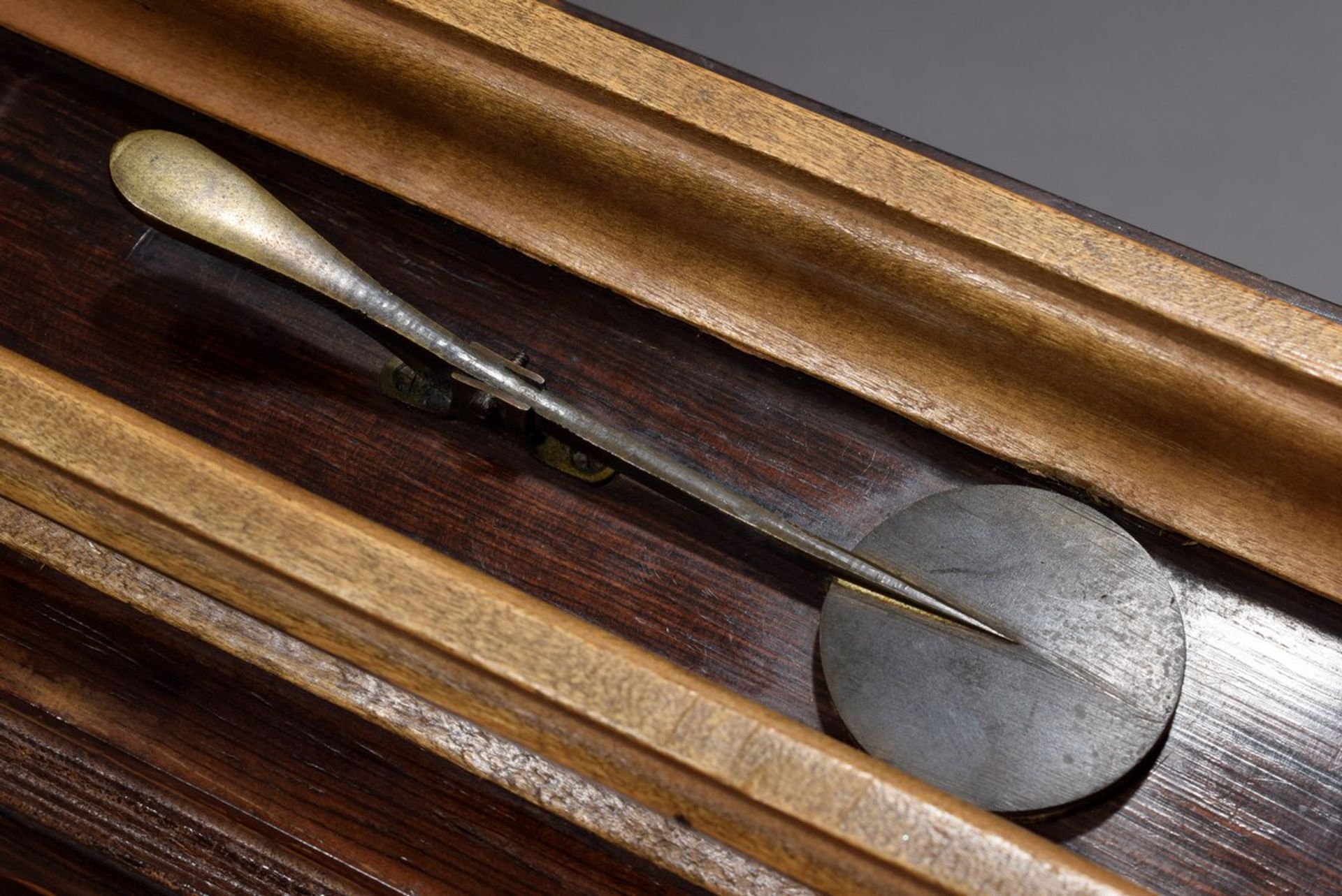 Englisches Akkordeon mit intarsiertem Mahagonigehäuse, Hersteller Keith Prowse & Co./London, 19.Jh., - Bild 3 aus 6