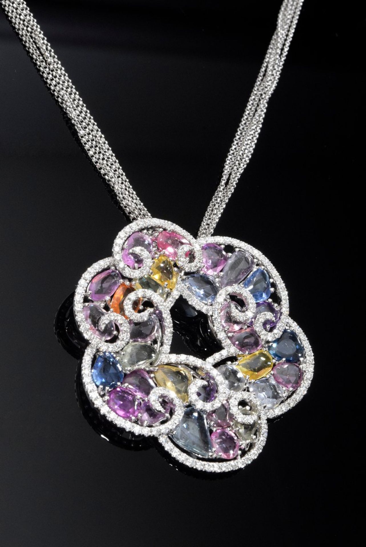 Elegantes WG 750 Collier "Summerdream" mit farbigen Saphiren und Brillanten (zus. ca. 2ct/VVS-VS/