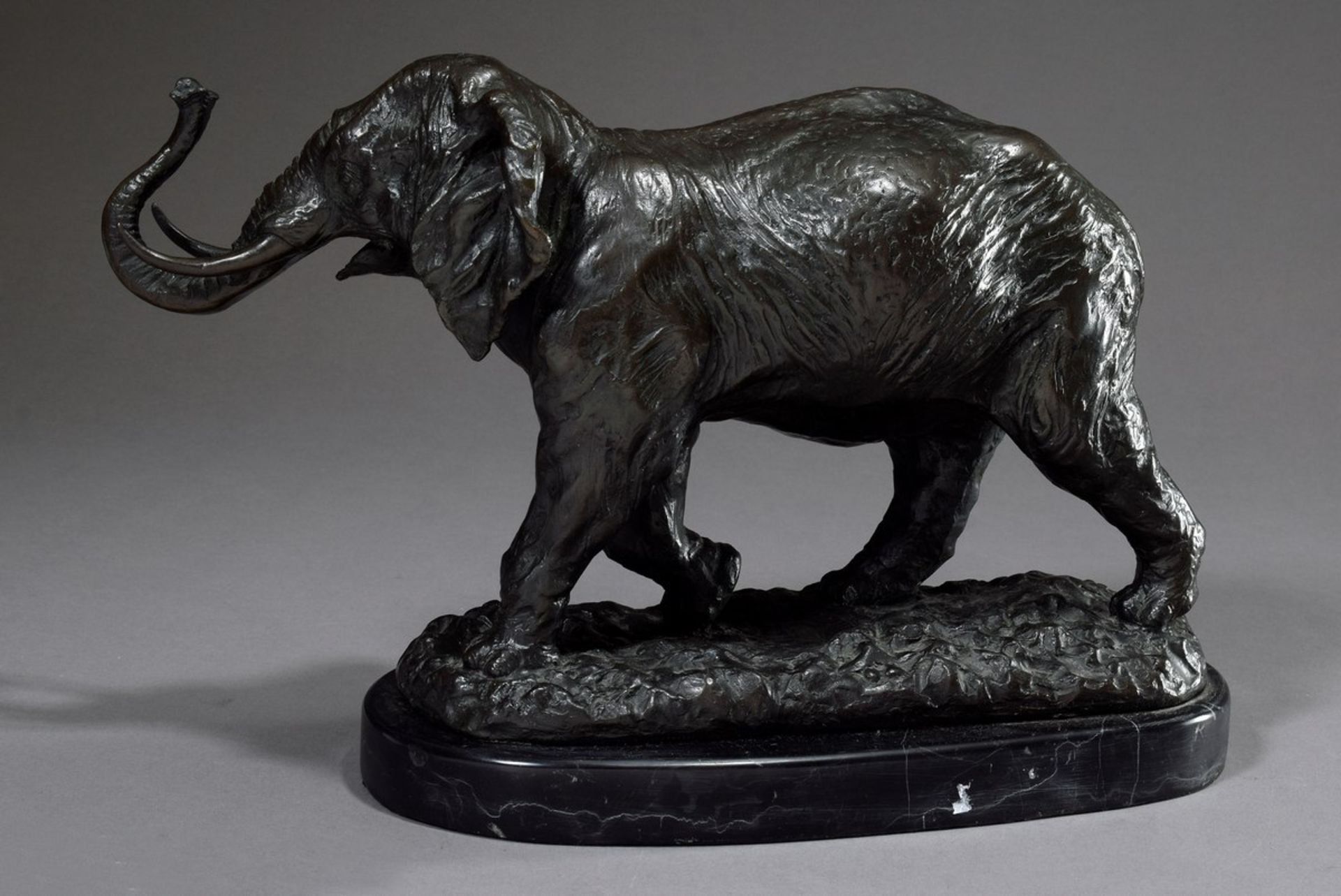 Bronze Figur "Elefant" auf Marmorsockel, sign. "Coreira", 20.Jh., 26x30cm - Bild 2 aus 6