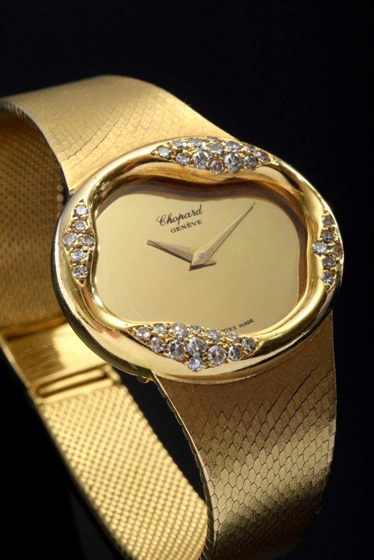 Seltene GG 750 Chopard "Unusual" Damenarmbanduhr mit Achtkantdiamantbesatz (zus. ca. 0.40ct/VVS/TW),