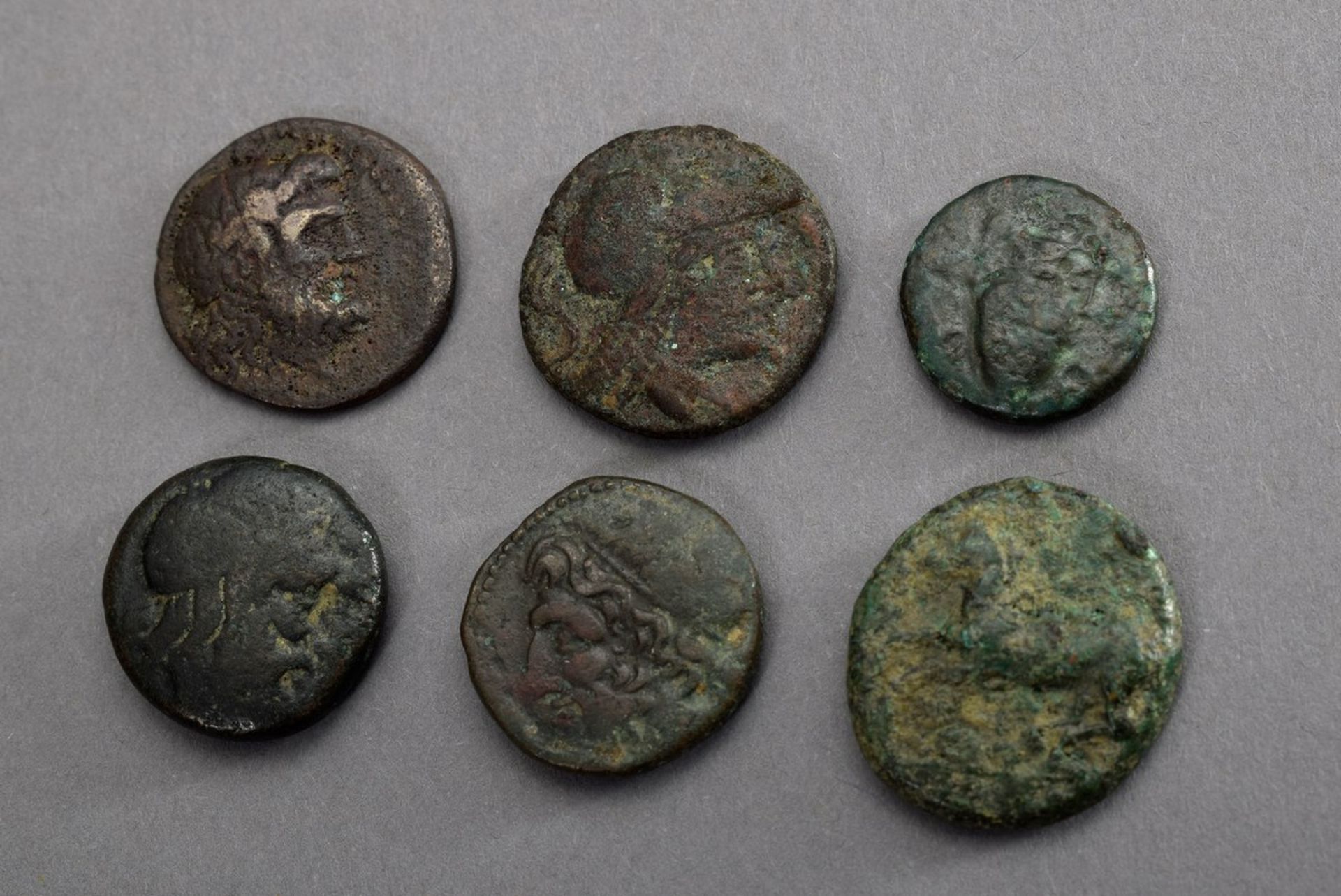 6 Diverse Griechische Münzen, Bronze, Italien und Griechenland, u.a. Hieron II., Antigonos II., - Image 2 of 8