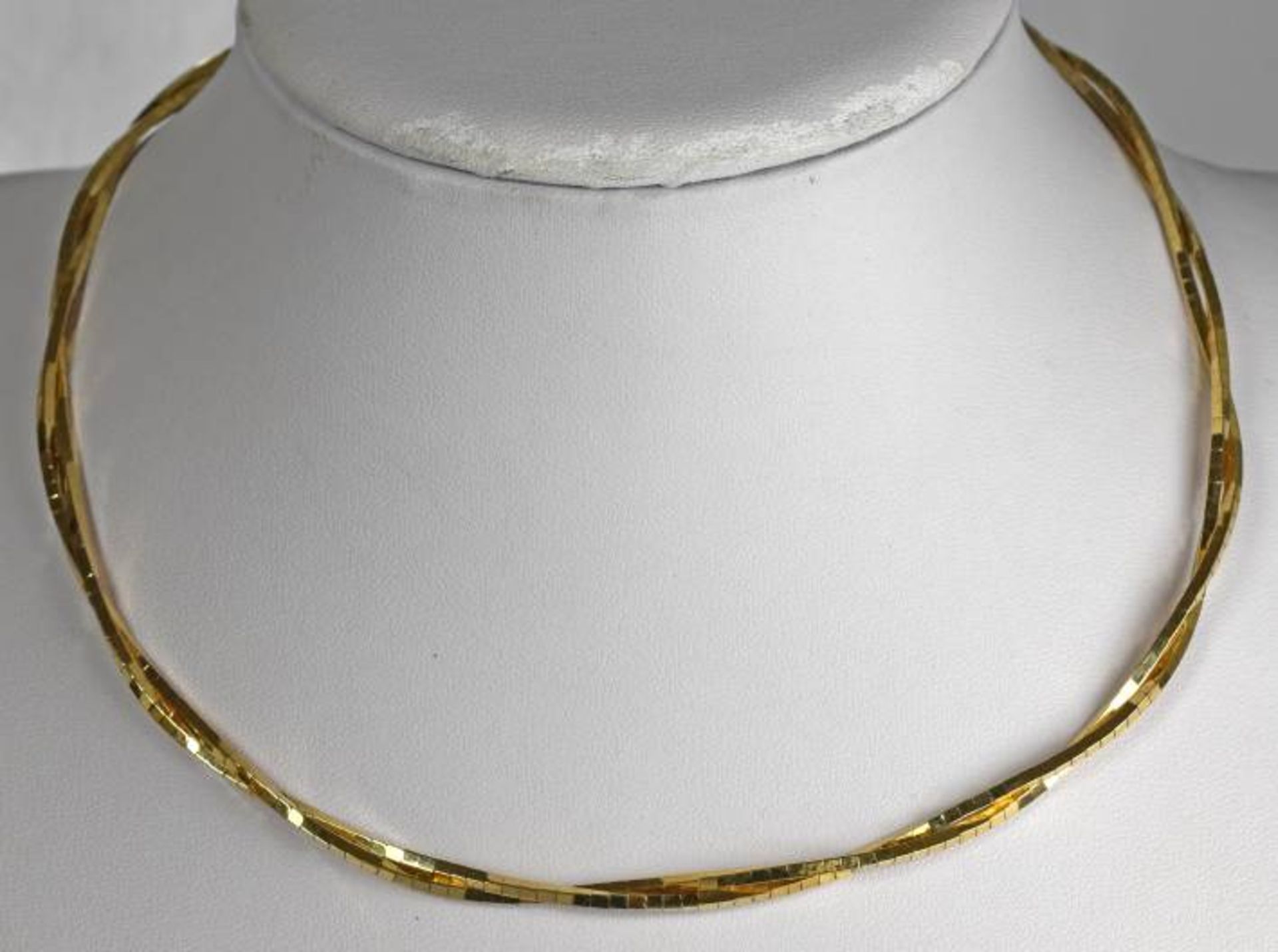 COLLIER aus zwei polierten Bändern, Steckverschluß mit Sicherheitsacht, Gelbgold 14ct (geprüft), - Bild 3 aus 5