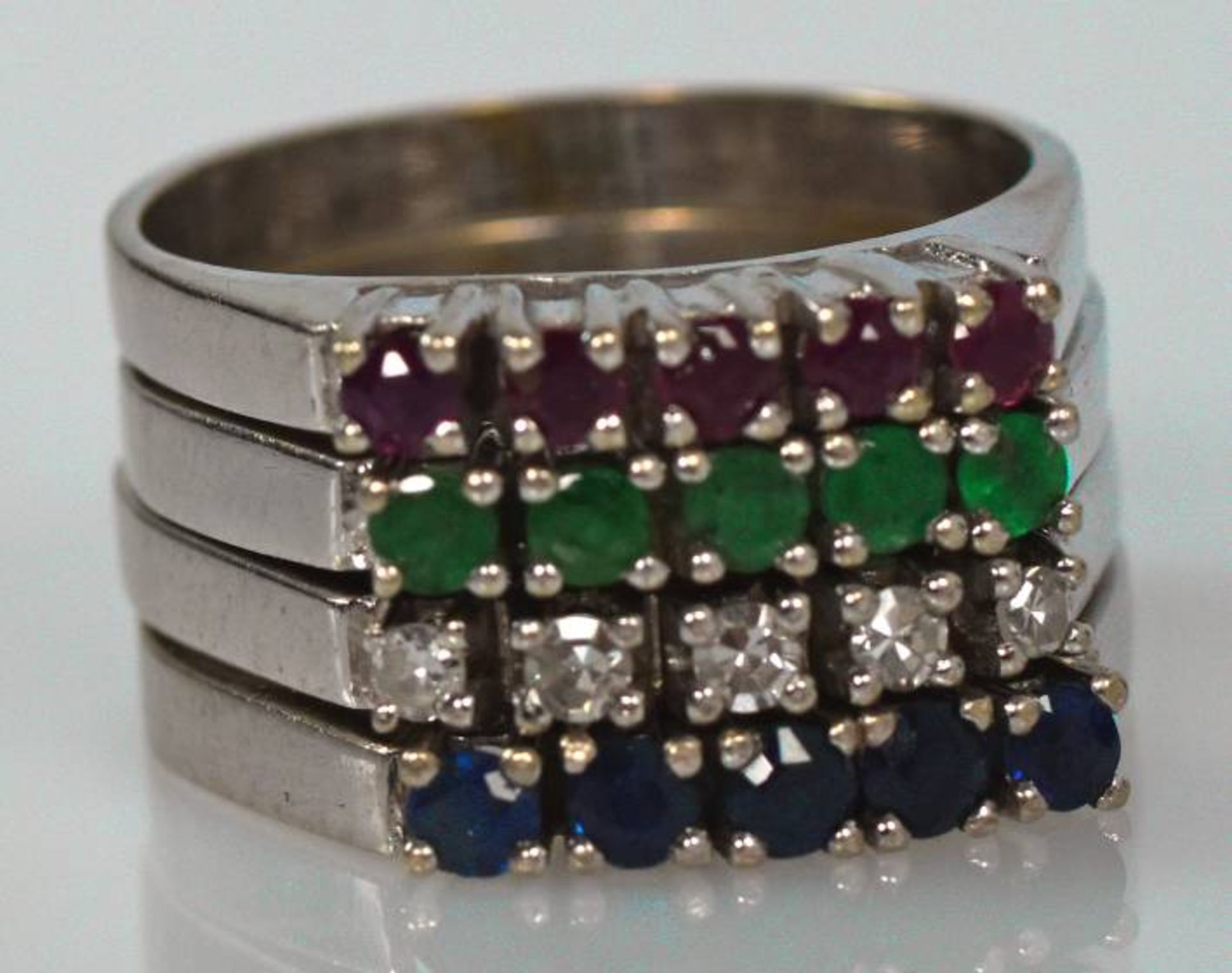 RING SET vierteilig, je Ring fünf kleine Steine in der Reihe angeordnet, Rubine, Saphire, Smaragde - Bild 5 aus 5