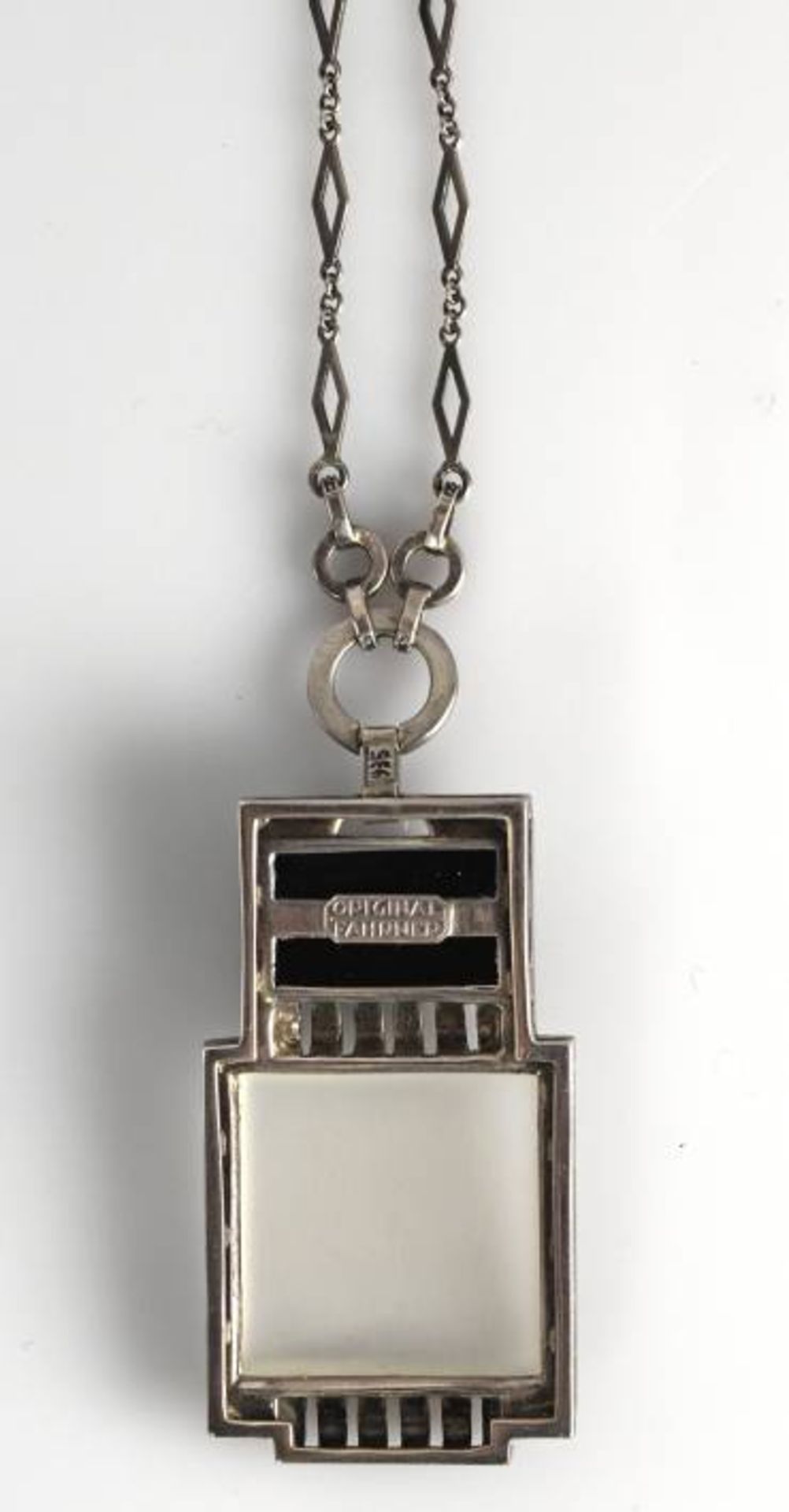 ART DECO ANHÄNGER an Kette, geometrischer Anhänger mit viereckiger weisser, mattierter Scheibe und - Bild 5 aus 5