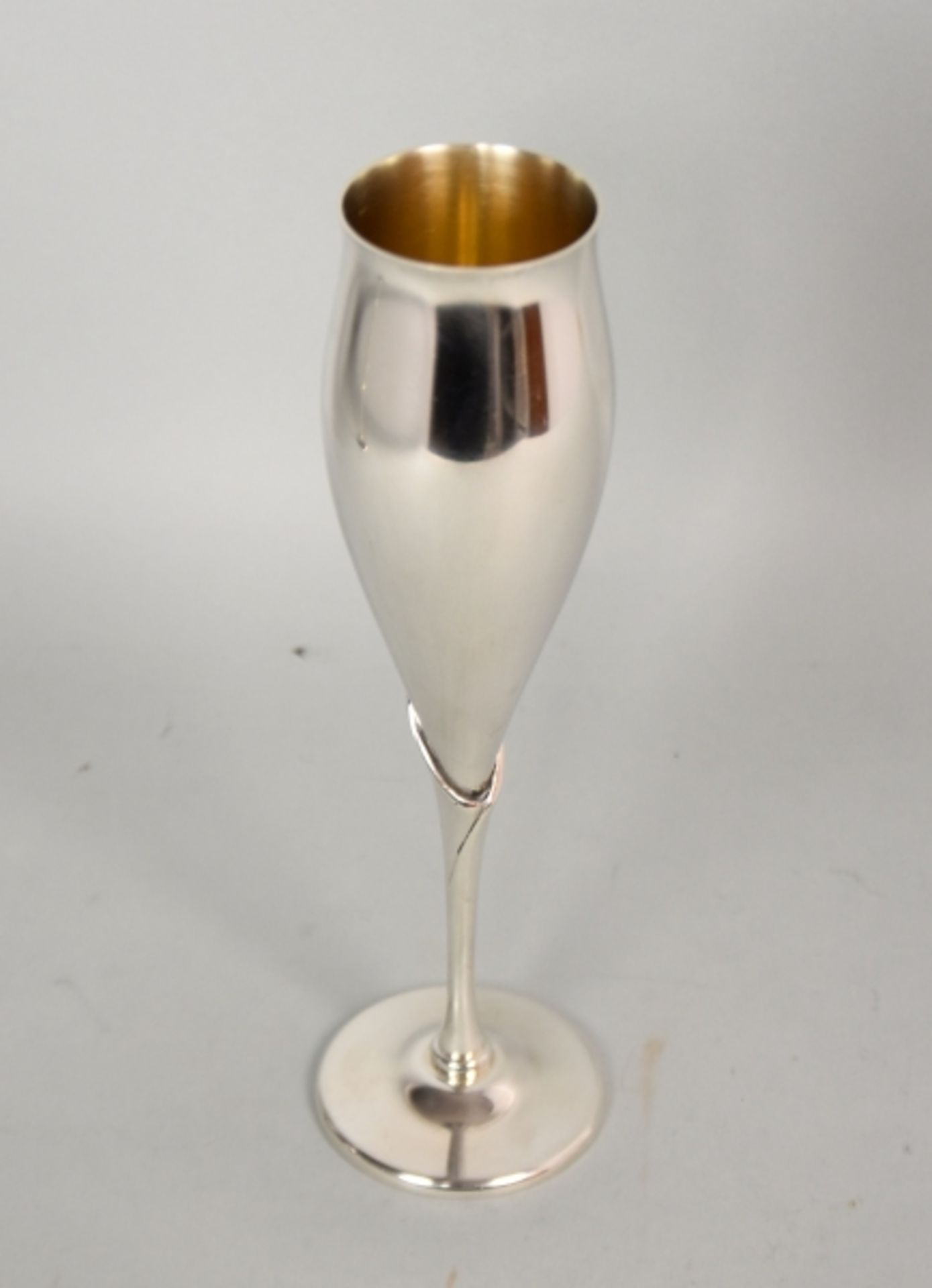 ZWEI SEKTKELCHE in Tulpenform mit ausgestelltem Rand, Sterlingsilber, 341 g - Image 4 of 5