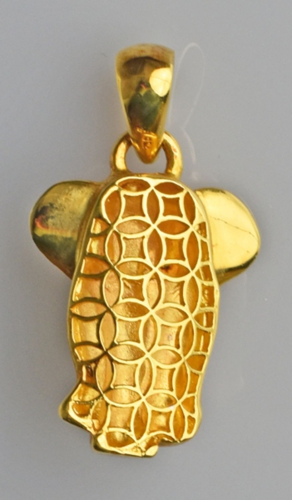 ANHÄNGER Elefant, halbplastisch, teilsatinierte Oberfläche, mit Brillantaugen, Gelbgold 18ct, 11,2g, - Bild 2 aus 3