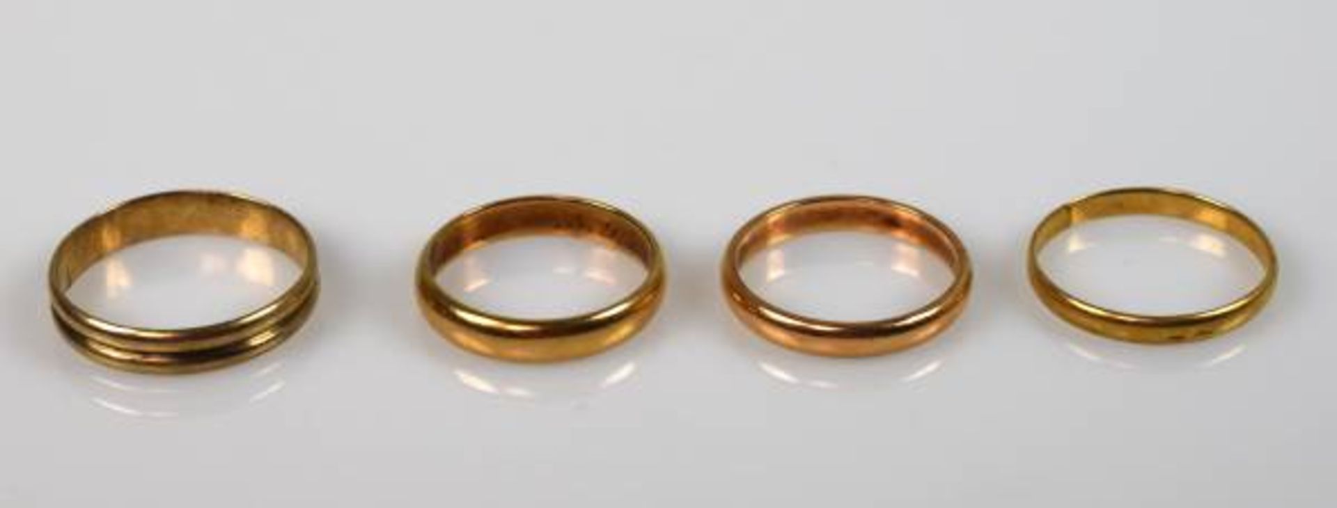 4 EHERINGE schlicht, Gelbgold 14ct, 11,2g, Gr. 59 (2), 61, 664 EHERINGE schlicht, Gelbgold 14ct,