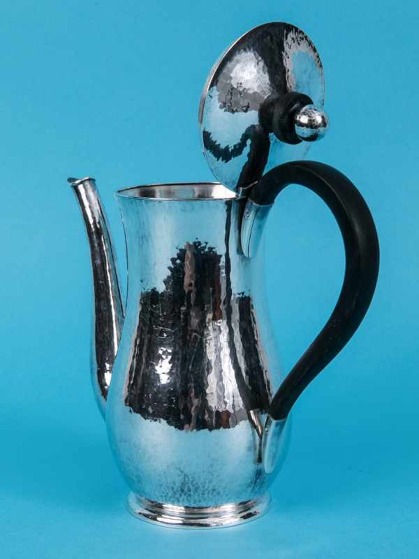 Kleine Kaffee- bzw. Mocca-Kanne, ca. 1930-60. 935/-Silber mit ebonisiertem Henkel und Knauf- - Bild 6 aus 6