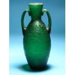 Vase, Entwurf Archimede Seguso, Murano, Italien, wohl Mitte 20. Jh. Grünes Muranoglas mit geätzter