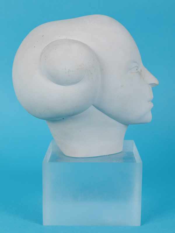 Schmettau, Joachim (* 1937). Plastik "Weiblicher Kopf mit Schneckenfrisur", (Entwurf 1977); - Image 3 of 11