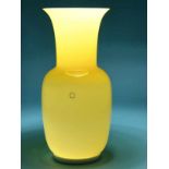 Große Vase "Opalino", Venini/Murano, Italien, 1996. Farbiges Muranoglas in Überfangtechnik,