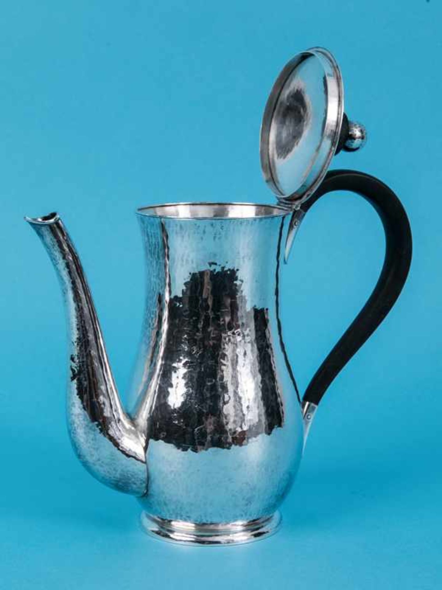 Kleine Kaffee- bzw. Mocca-Kanne, ca. 1930-60. 935/-Silber mit ebonisiertem Henkel und Knauf- - Bild 5 aus 6