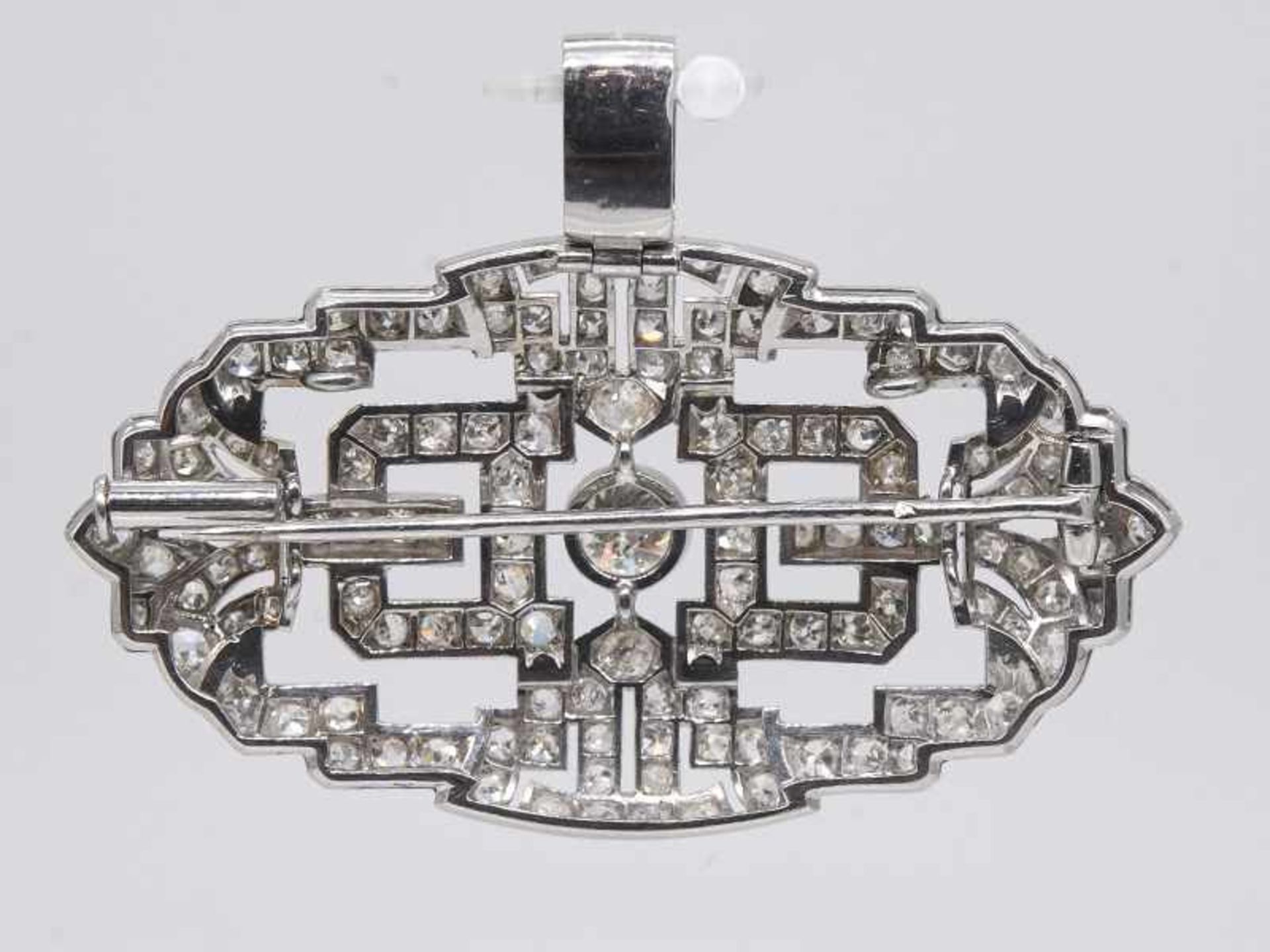 Anhänger/Brosche mit Altschliff-Diamanten, zusammen ca. 2 ct, Frankreich, Art Deco. < - Bild 2 aus 3