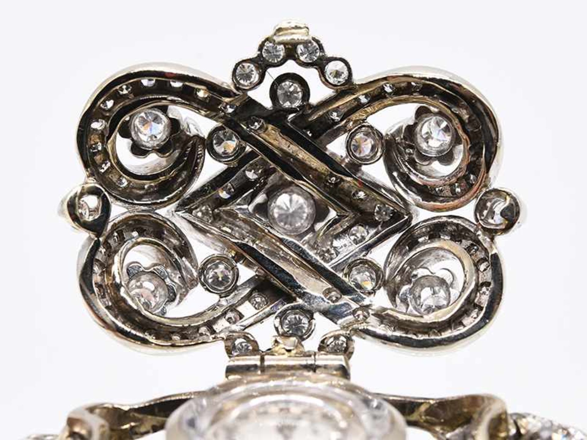Prunkvolle Schmuckuhr mit ca. 216 Brillanten/ Diamanten, zusammen ca. 1,35 ct, Juweliersarbeit, 80- - Image 5 of 8