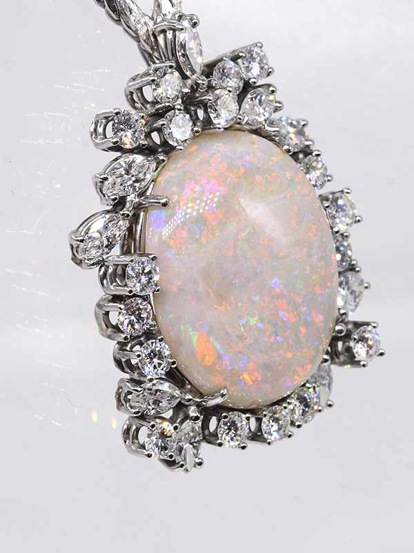 Ring und Brosche mit feinen Opal-Cabochons und Brillanten / Diamanten-Navettes, zusammen ca. 4,5 ct, - Image 5 of 6