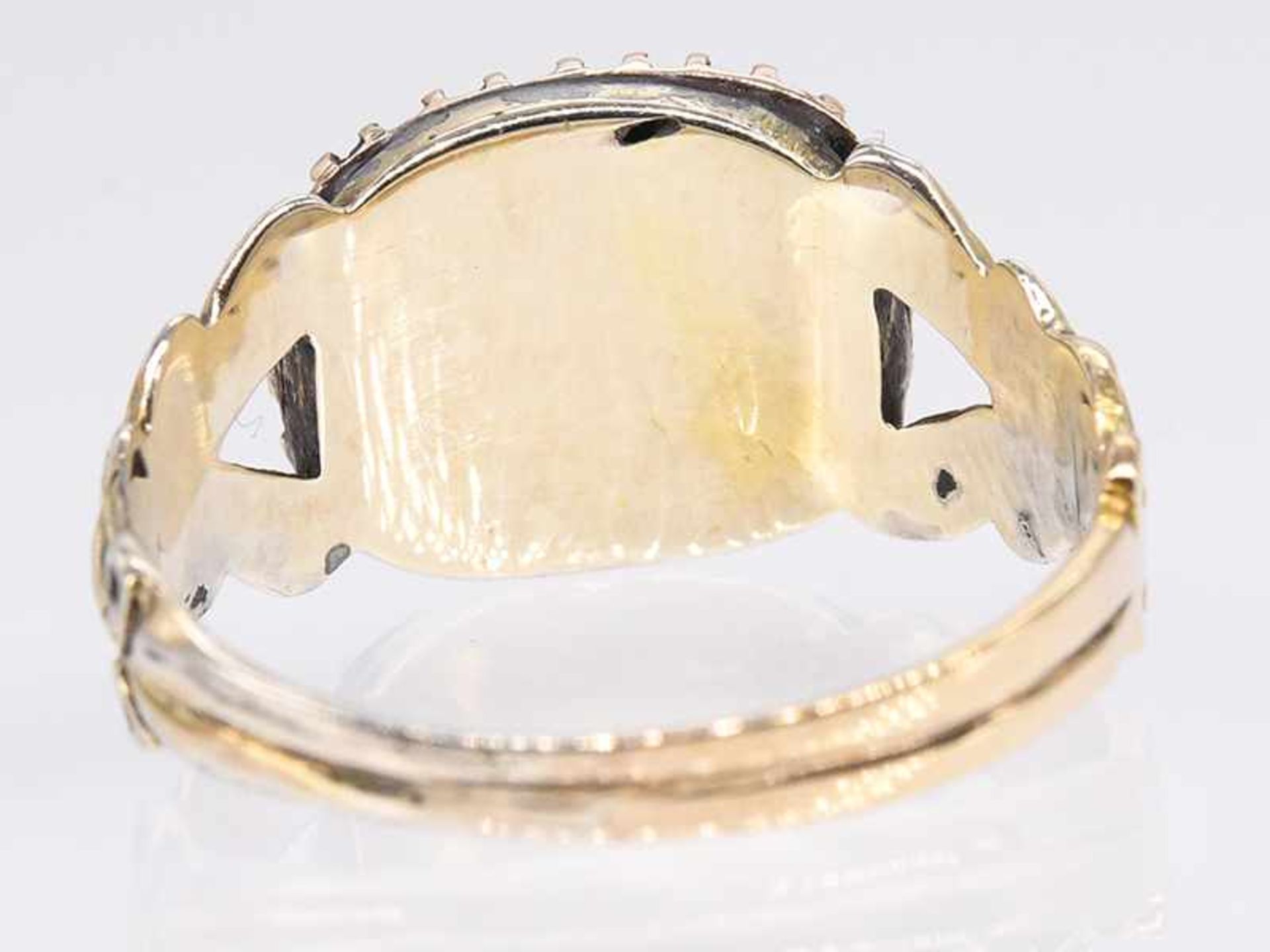 Ring mit Almandin und 12 Keshir-Perlen, 19. Jh. - Bild 3 aus 3