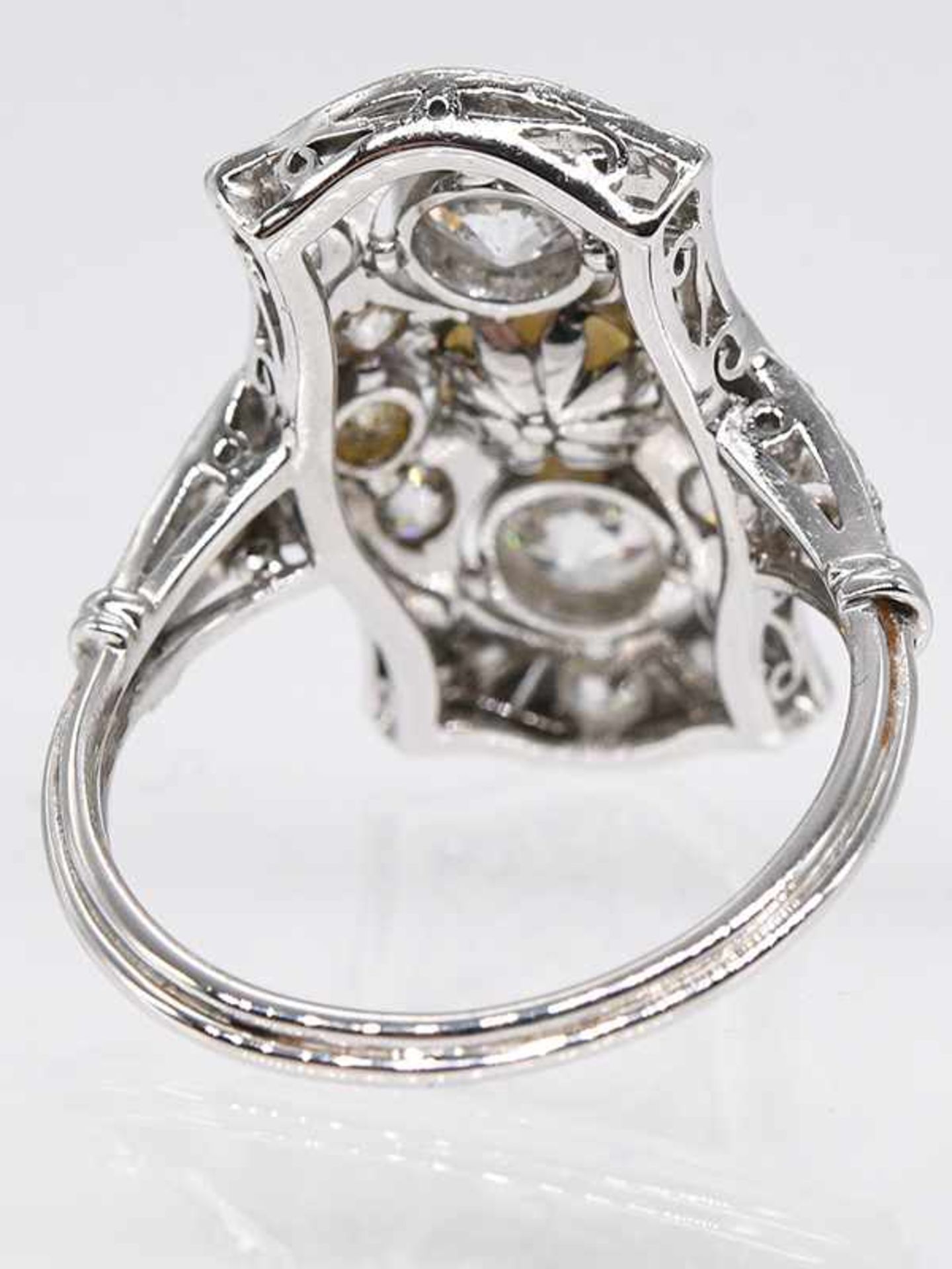Ring mit Orientperle und Altschliff-Diamanten, zusammen ca. 1,4 ct, Art Deco. - Image 3 of 4