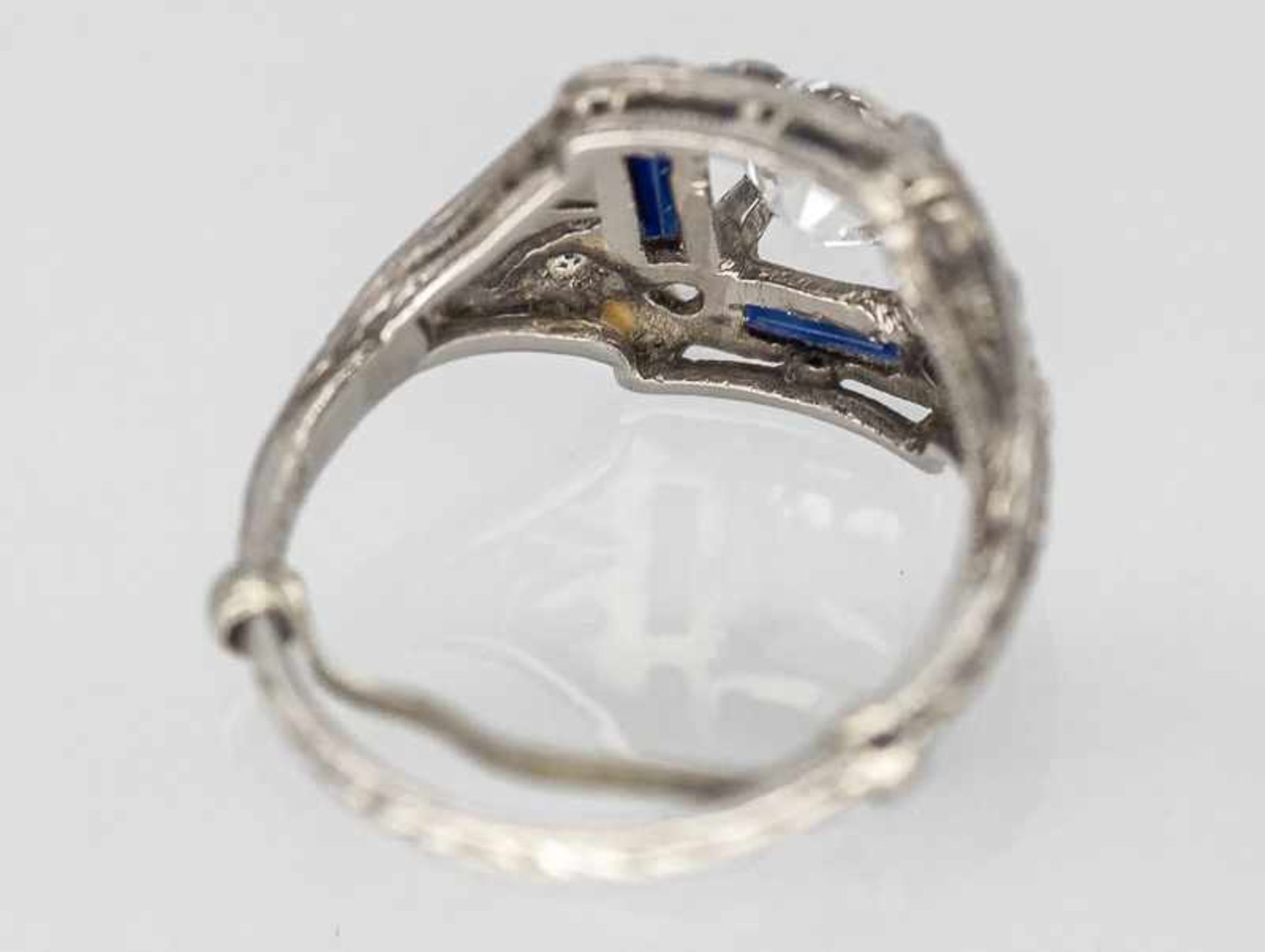 Ring mit 4 Saphiren und Altschliff-Diamanten ca. 0,8 ct und 10 Altschliff-Diamanten, zusammen ca. - Image 7 of 7