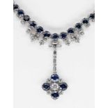 Collier mit 103 Saphiren, 11 Brillanten und 24 Diamanten, zusammen ca. 0,9 ct, Juweliersarbeit,