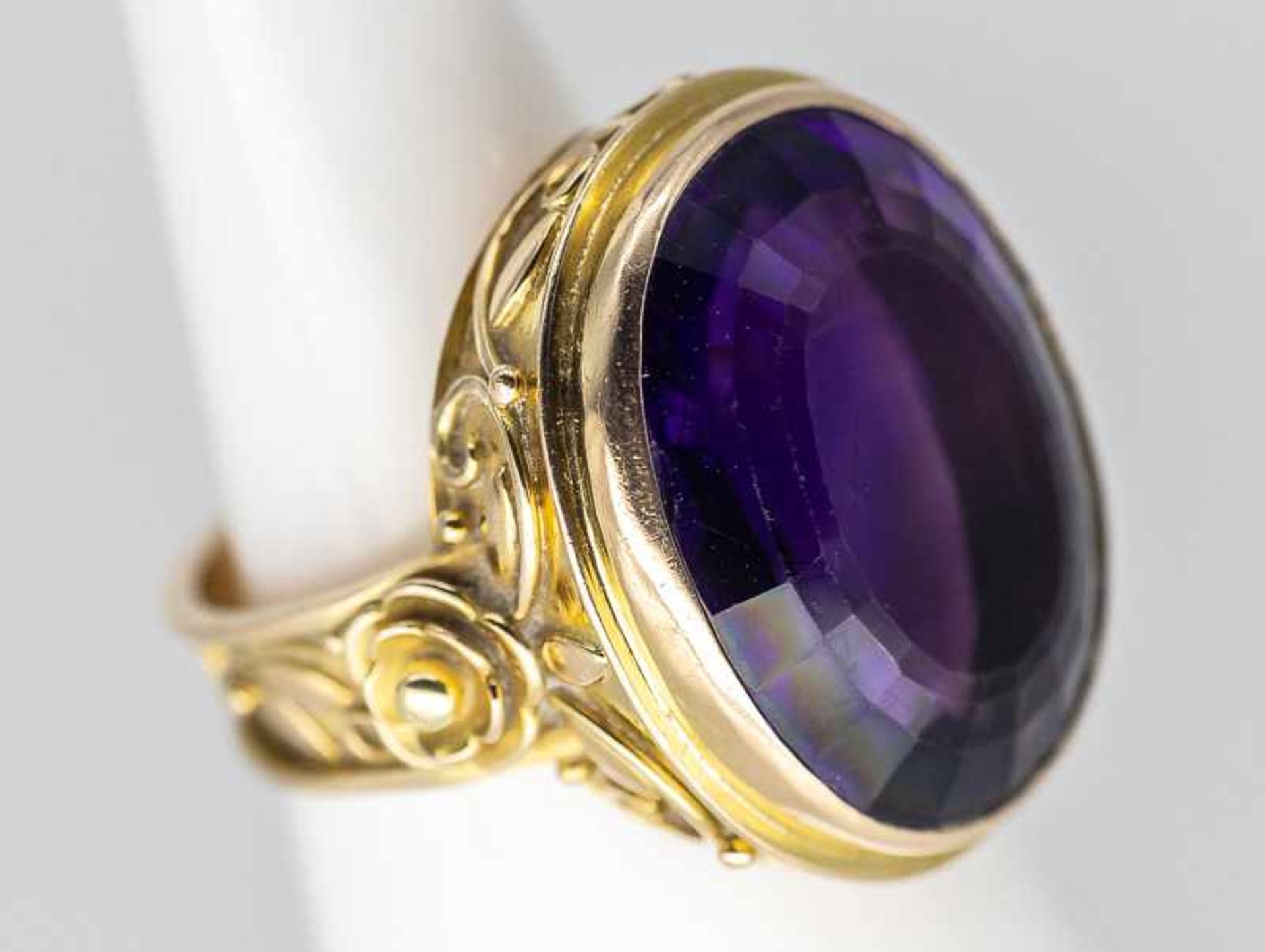 Ring mit Amethyst, Goldschmiedearbeit, gestempelt AS, um 1970. - Image 4 of 8