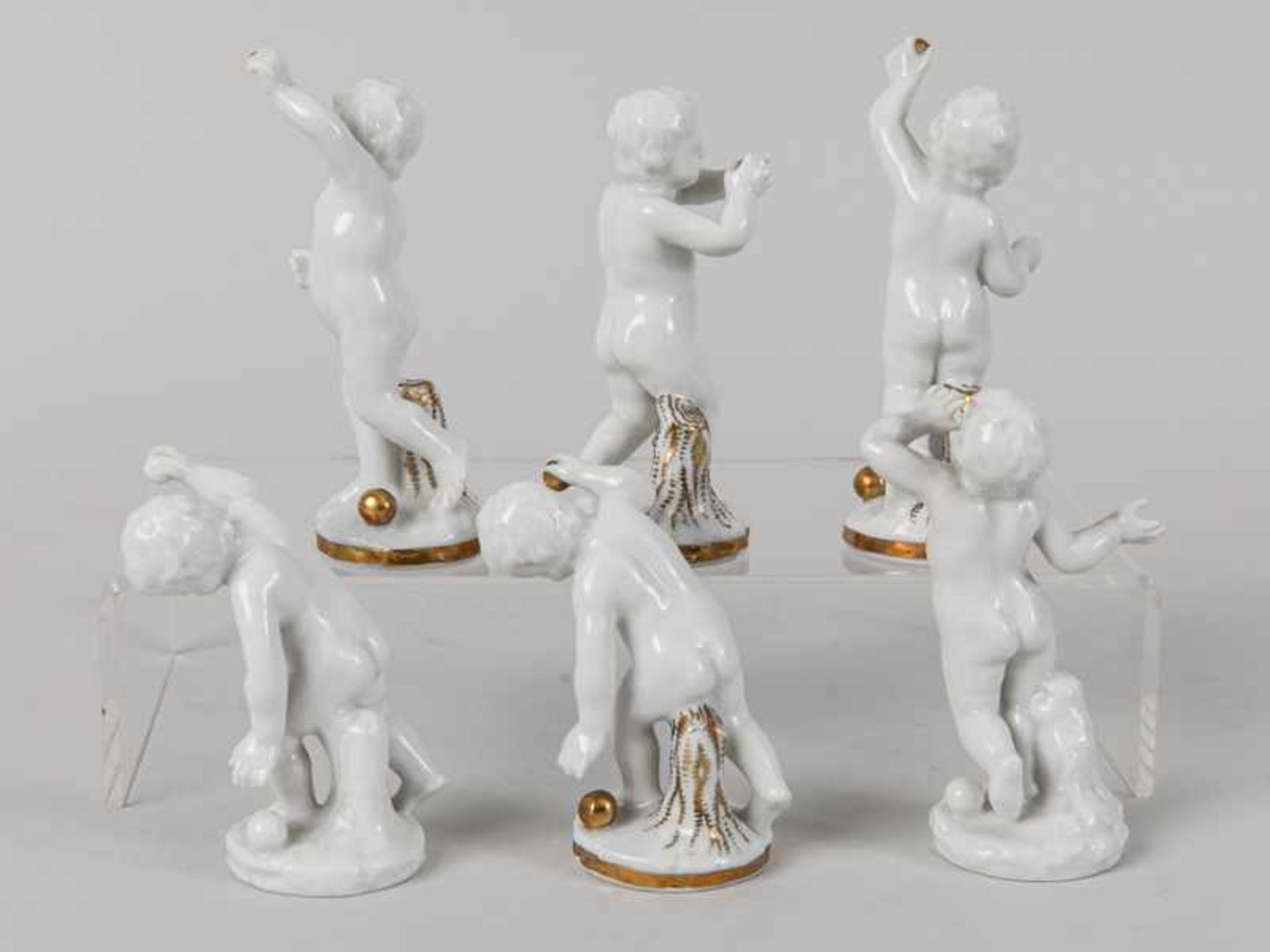 6 kleine Putti-Figuren, wohl Capodimonte (Italien), 20. Jh. - Image 2 of 4