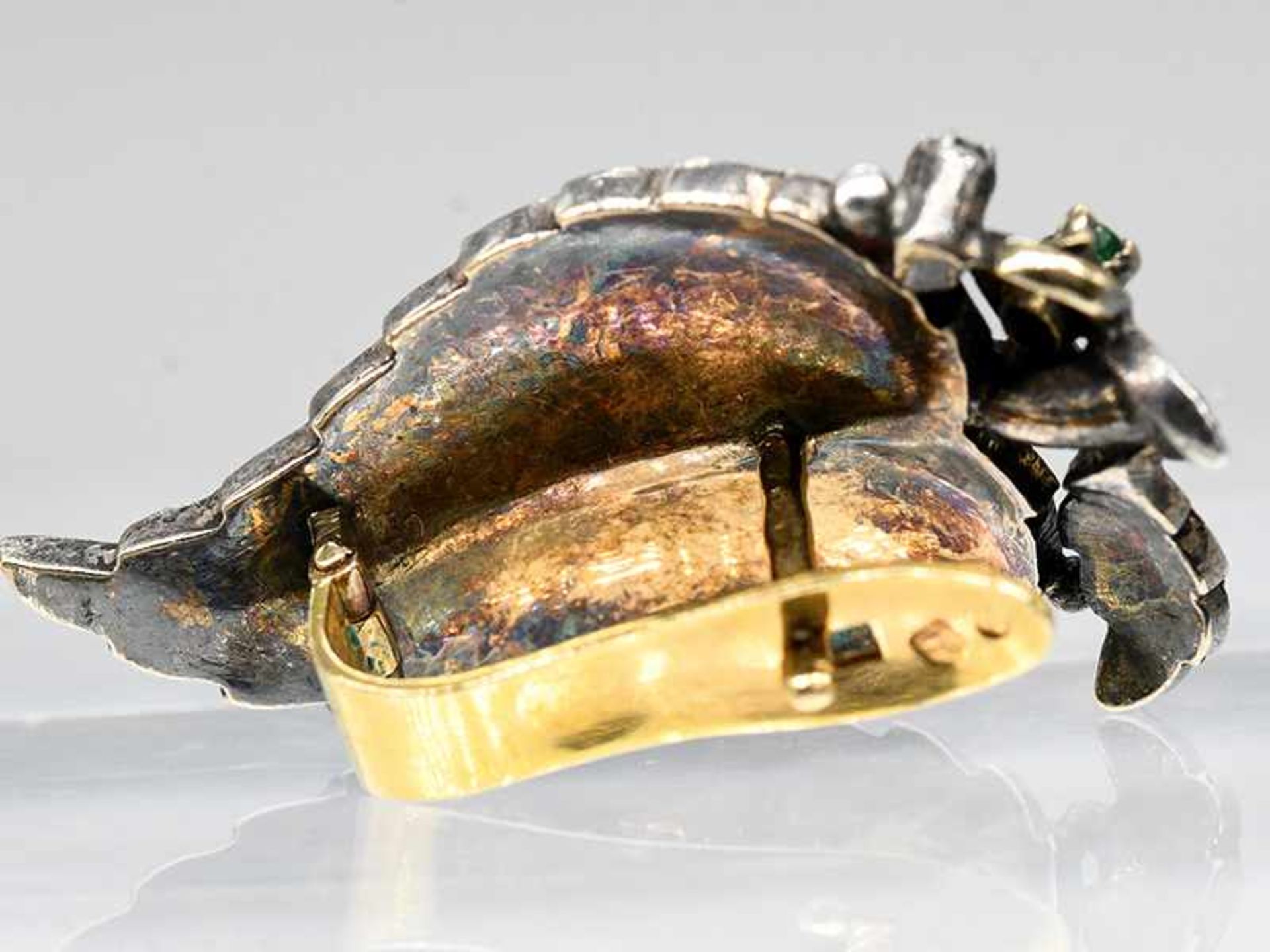Paar antike Ohrgehänge mit Diamantrosen, Orientperlen und Smaragd, 19. Jh. Paar antike Ohrgehänge - Bild 5 aus 6