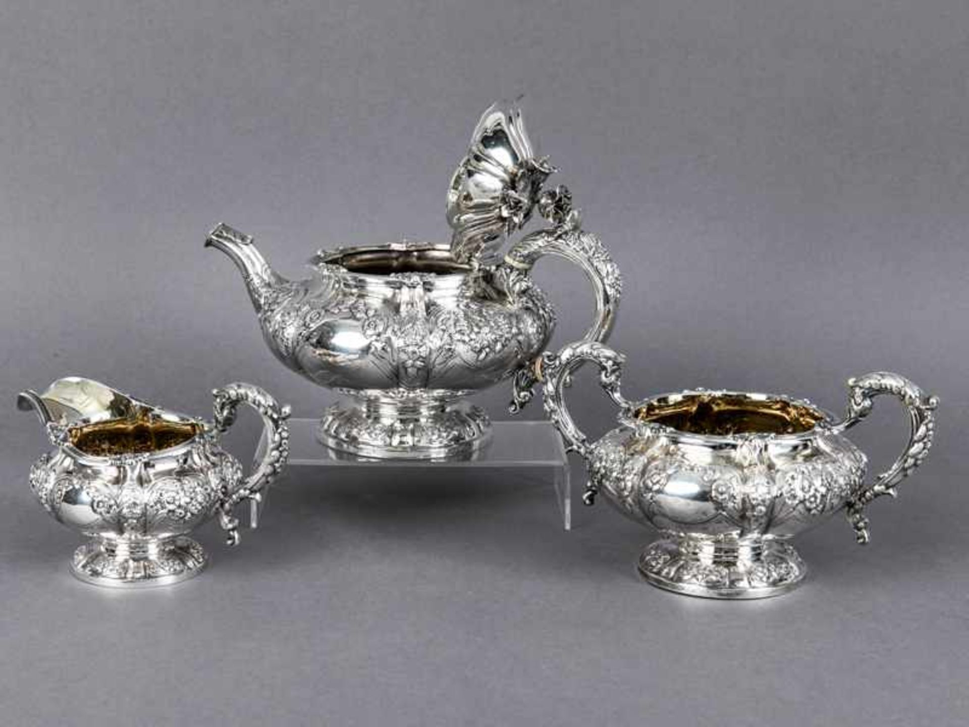 3-tlg. Tee-Set (George IV), London, 1828. 3-tlg. Tee-Set (George IV), London, 1828. 925/-Silber, - Bild 7 aus 8