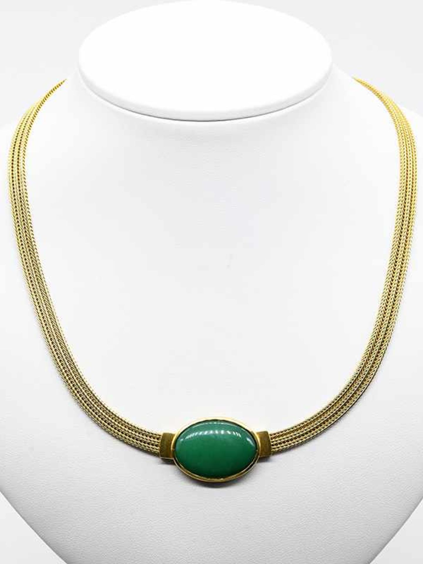 Collier mit Jade-Cabochon, Goldschmiedearbeit, 80-er Jahre. Collier mit Jade-Cabochon, - Bild 2 aus 5