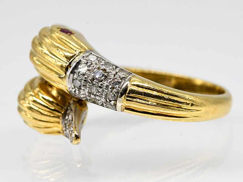 Ring mit 36 Achtkant-Diamanten, zusammen ca. 0,25 ct, 80- er Jahre. Ring mit 36 Achtkant-Diamanten, - Image 4 of 6