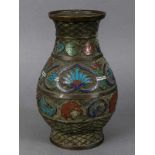 Vase mit Emaille-Cloisonné-Dekor, China, wohl 19. Jh. Vase mit Emaille-Cloisonné-Dekor, China, wohl