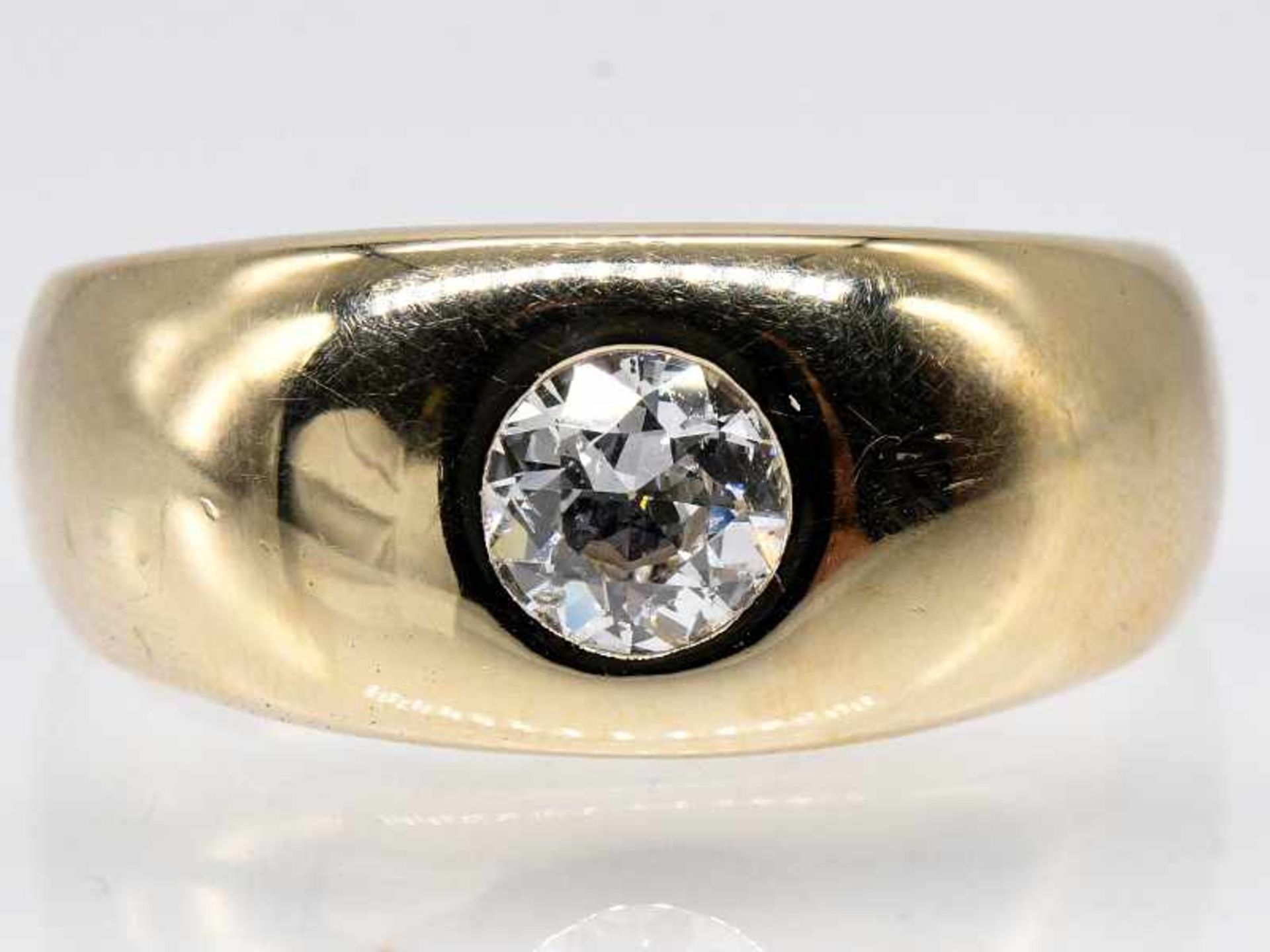 Massiver Bandring mit Altschliff-Diamant (Old European-Cut) ca. 0,9 -1ct, Goldschmiedearbeit, 80-er