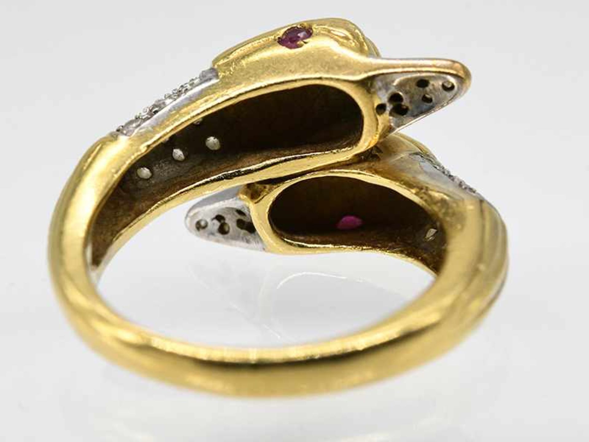 Ring mit 36 Achtkant-Diamanten, zusammen ca. 0,25 ct, 80- er Jahre. Ring mit 36 Achtkant-Diamanten, - Image 5 of 6