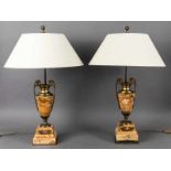 Paar Tischlampen mit Marmorvasen im Neo-Empire-Stil, u.a. Frankreich, 19./20. Jh. Paar Tischlampen