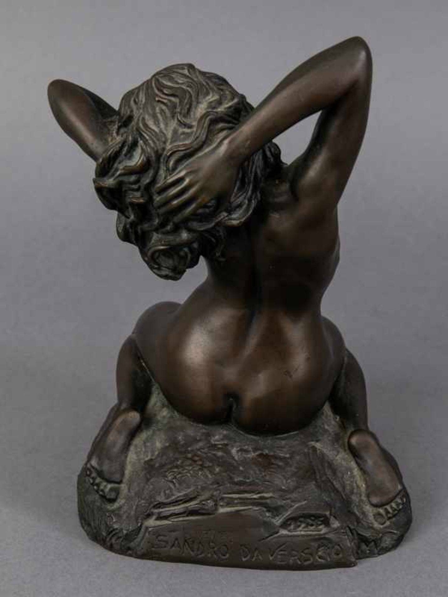 da Verscio, Sandro (* 1941). da Verscio, Sandro (* 1941). Bronzeplastik "Weiblicher Akt", 1995; auf - Bild 3 aus 7