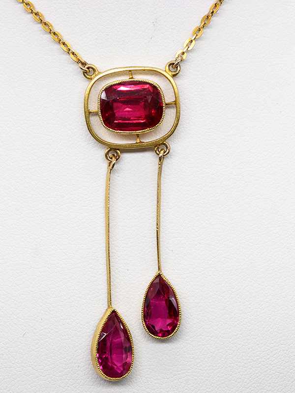 Collier mit roten Farbsteinen, Jugendstil. Collier mit roten Farbsteinen, Jugendstil. 585/-