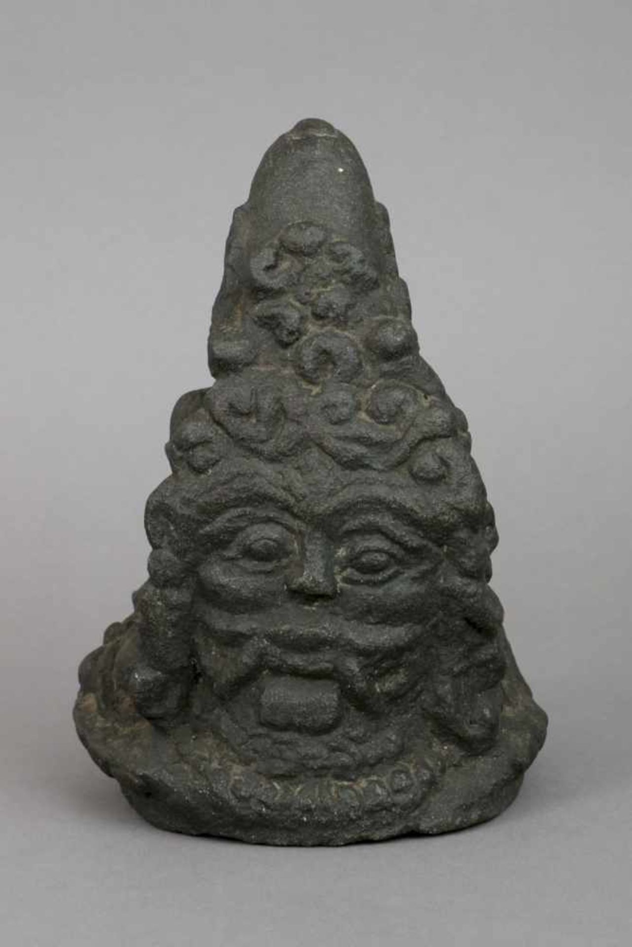 Südost-Asiatische Steinfigur eines Bodhisattva< - Bild 4 aus 4