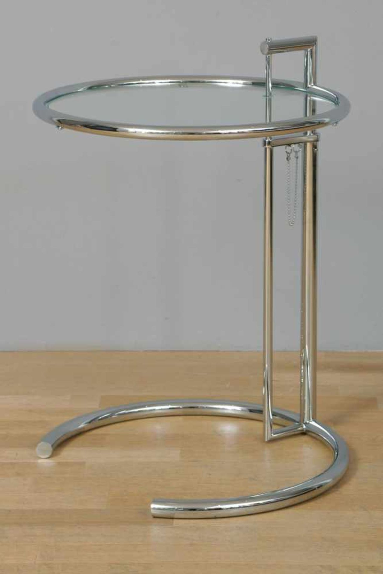 EILEEN GREY ¨Adjustable table¨ (E 1027)<b