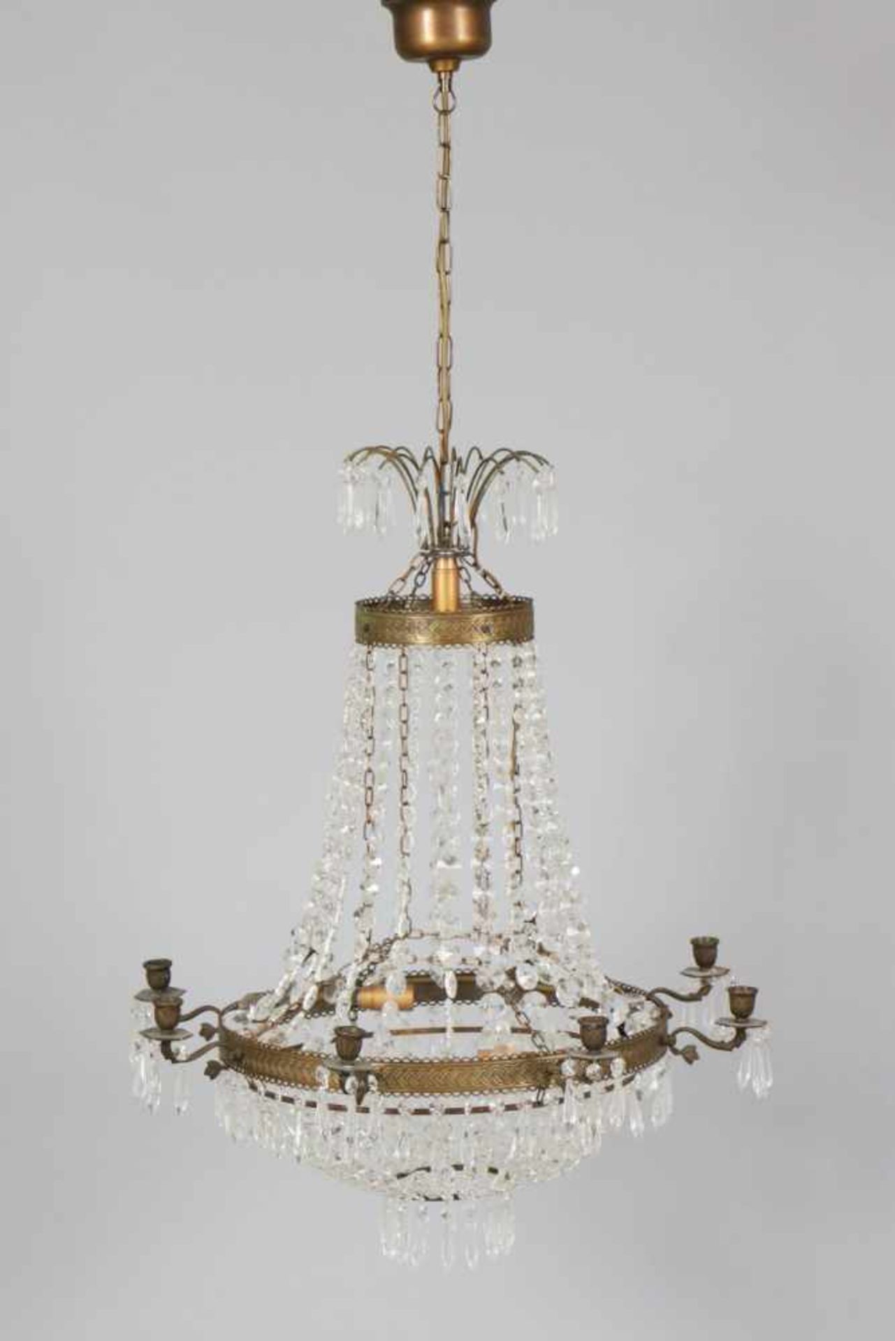 Deckenlampe im gustavianischen Stil