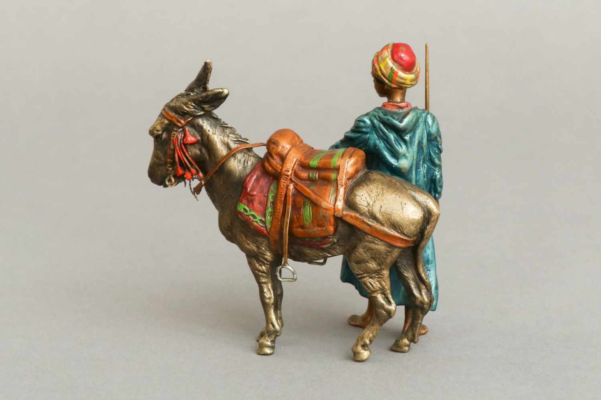 Wiener Bronze ¨Orientale mit Esel¨wohl BERGMANN (Wien), farbig mit Temperafarbe bemalt, am Boden - Bild 2 aus 3