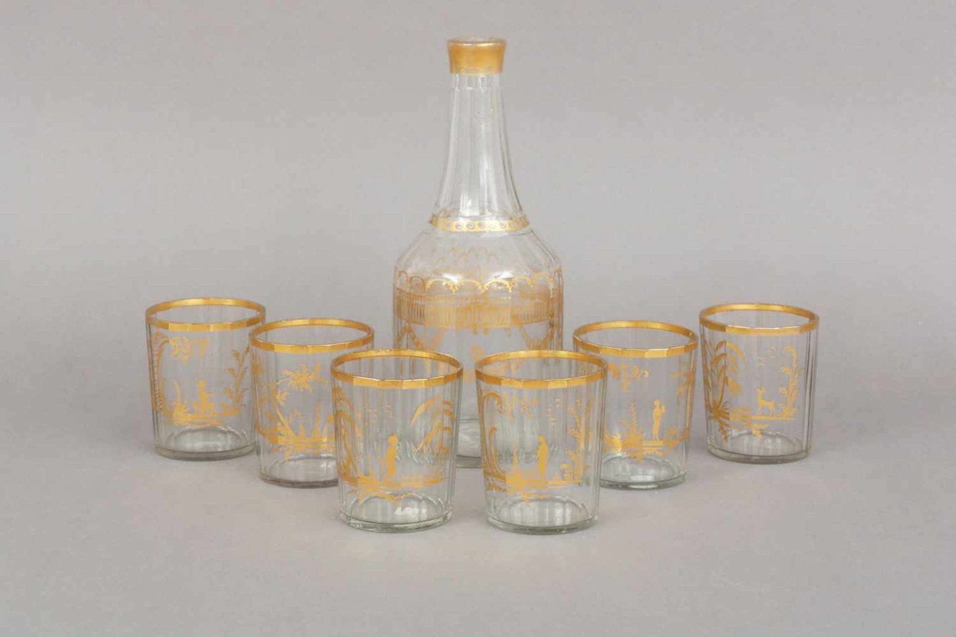 Böhmisches Trinkgeschirr des 19. Jahrhundertsfarbloses Glas, bestehend aus 1 Karaffe und 6