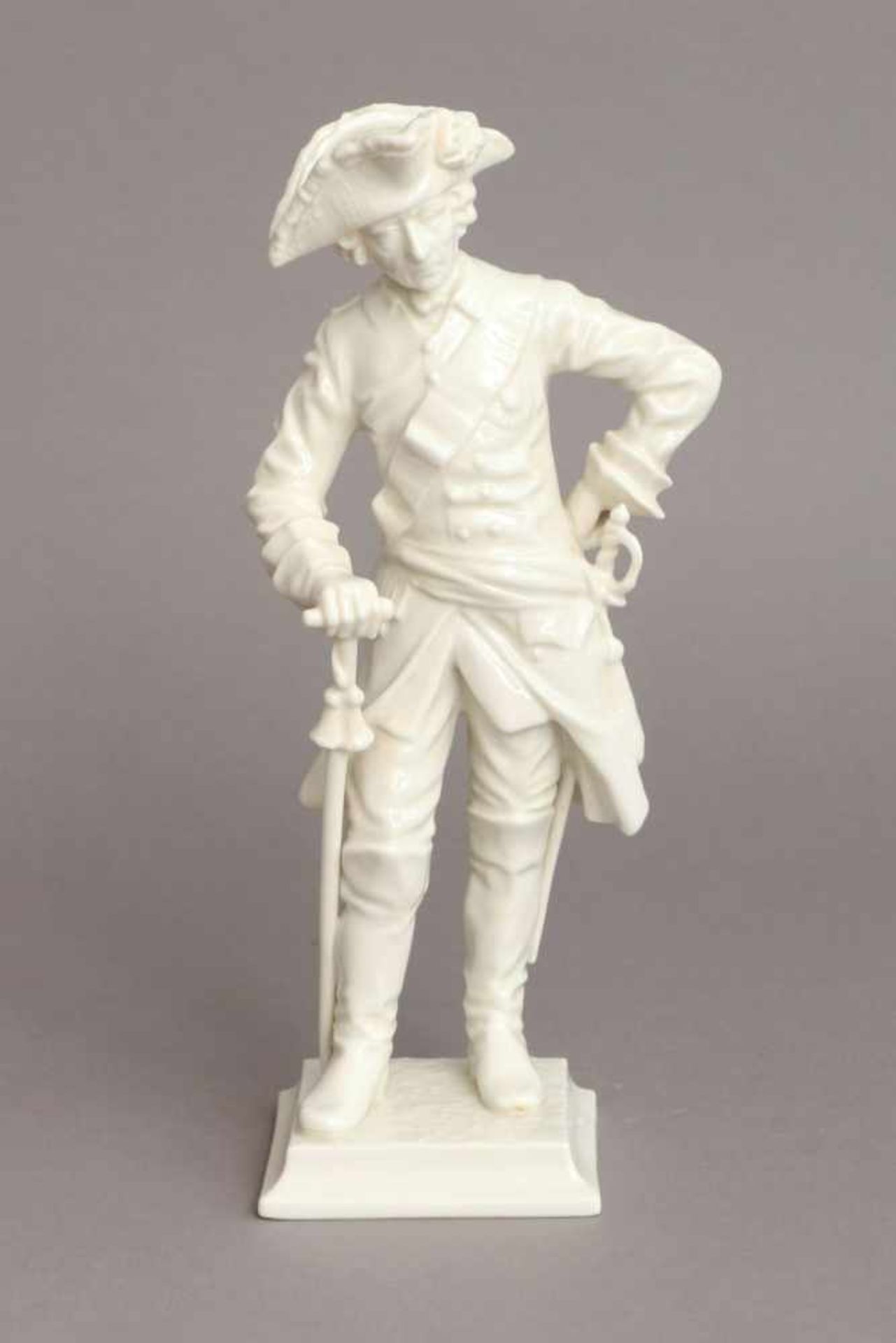 HUTSCHENREUTHER Porzellanfigur ¨Friedrich der Große¨Entwurf KARL TUTTER, Weißporzellan, Ausführung