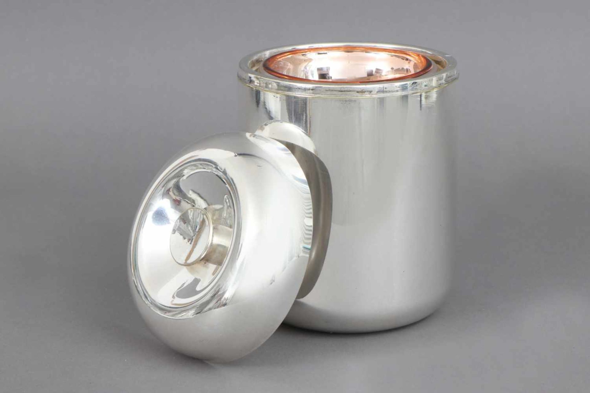 Ice-bucket CUSANO MILANINOMetall, versilbert, zylindrisches Gefäß mit aufgestecktem Deckel, im - Bild 2 aus 2