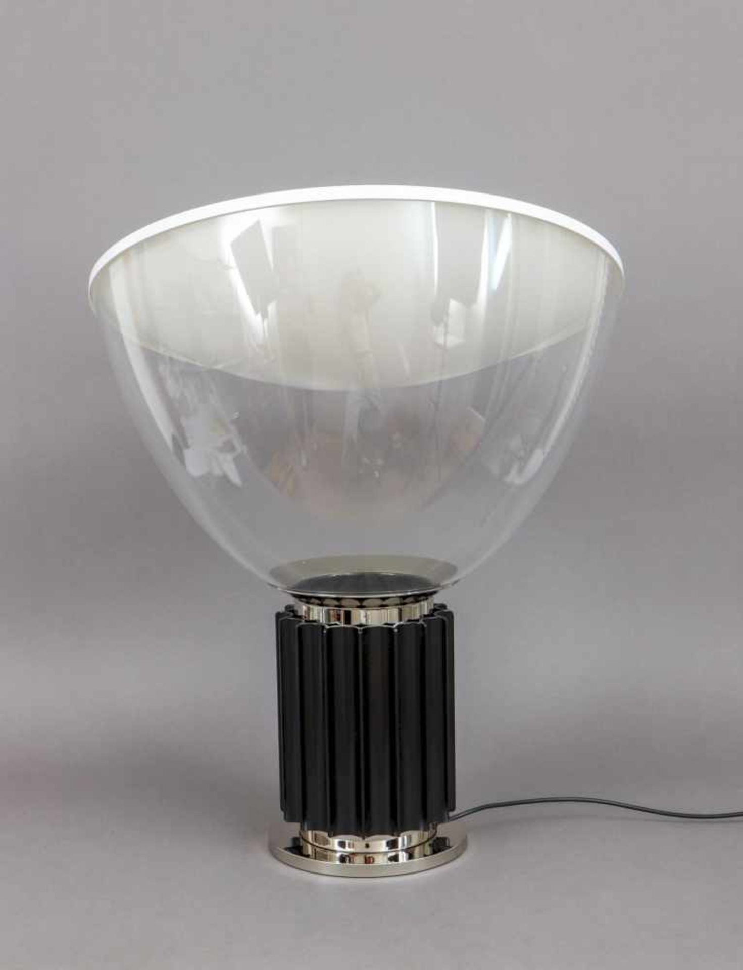 FLOS TACCIA Tischlampe ¨small¨ (Entwurf ACHILLE CASTIGLIONI, 1962)mit LED-Leuchtkörper, schwarz - Bild 2 aus 4
