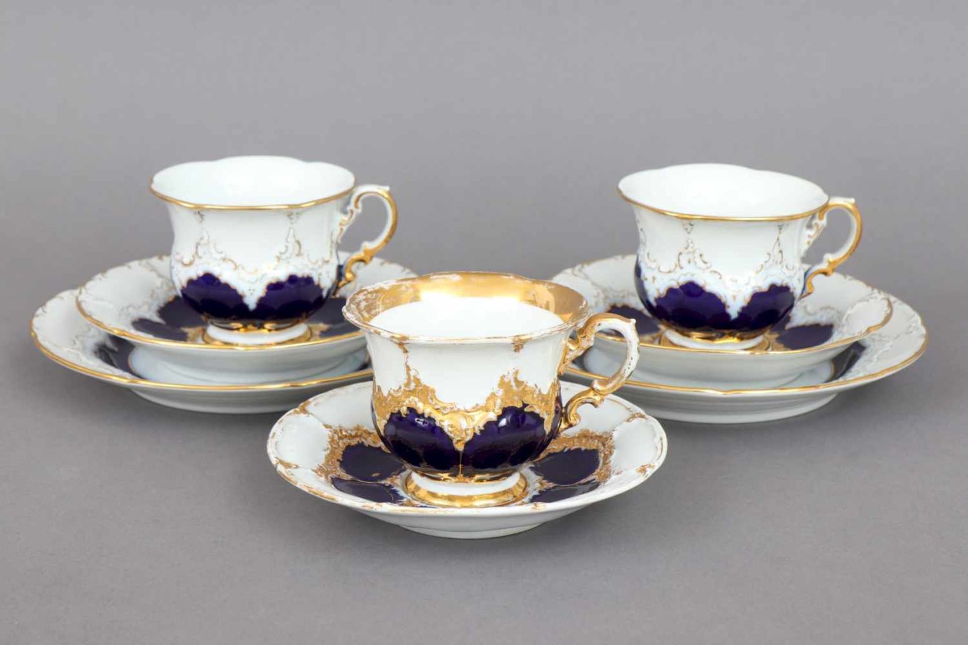 2 MEISSEN Kaffeegedecke2. Hälfte 20. Jhdt., Form ¨B-Form¨, kobaltblauer Fond, Goldstaffage, dazu 1 - Bild 2 aus 3