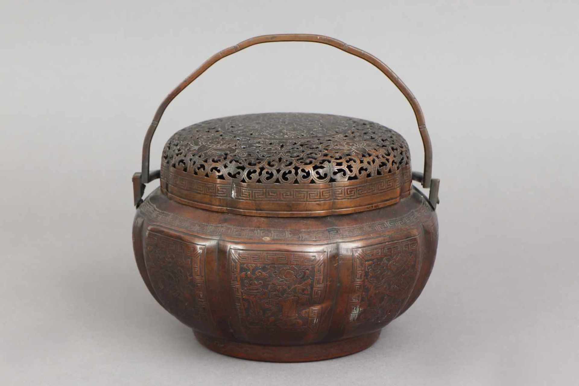 Chinesischer Handwärmer (Zimmeröfchen)Bronze, braun patiniert, wohl späte Qing-Dynastie (1644-1912),