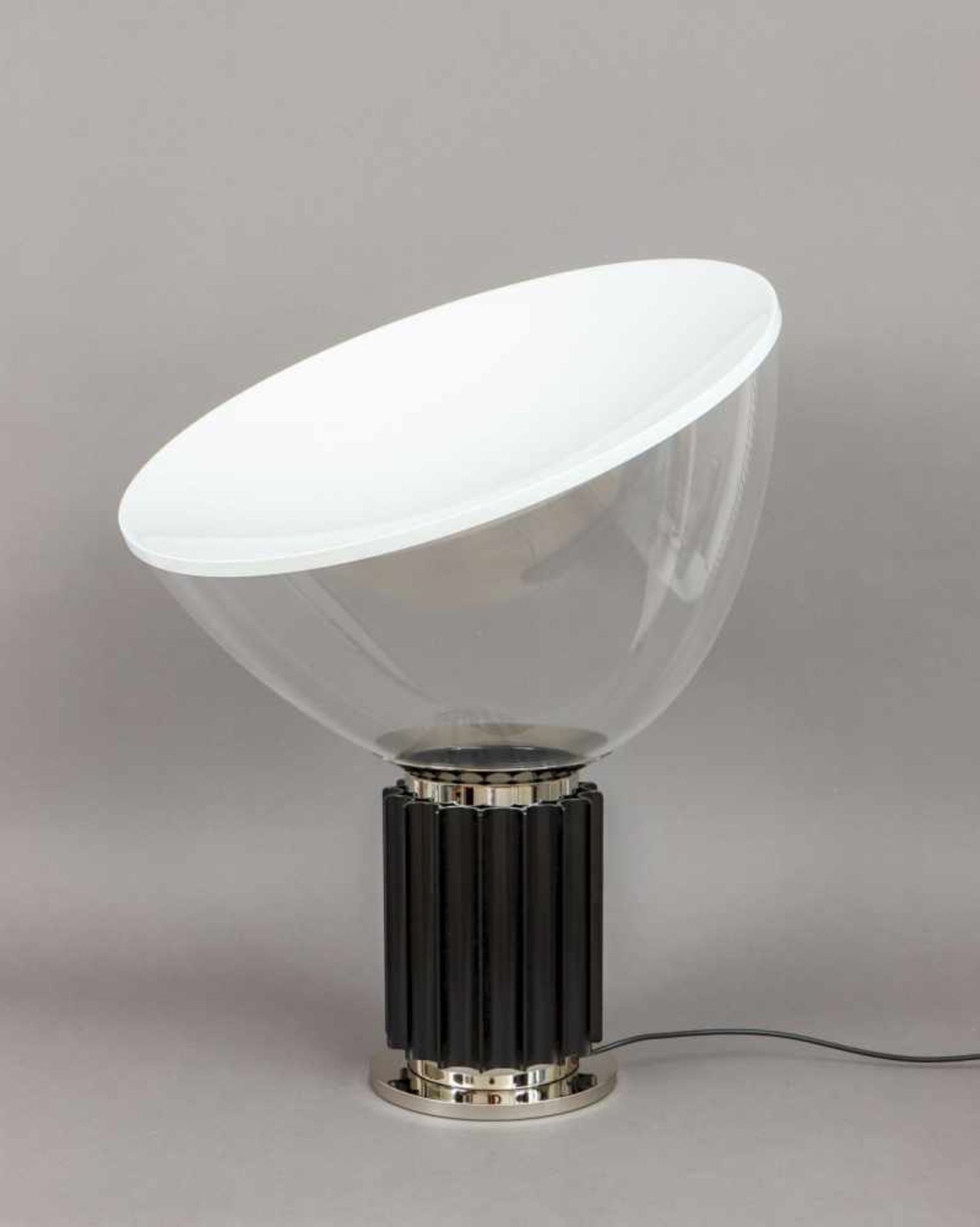 FLOS TACCIA Tischlampe ¨small¨ (Entwurf ACHILLE CASTIGLIONI, 1962)mit LED-Leuchtkörper, schwarz