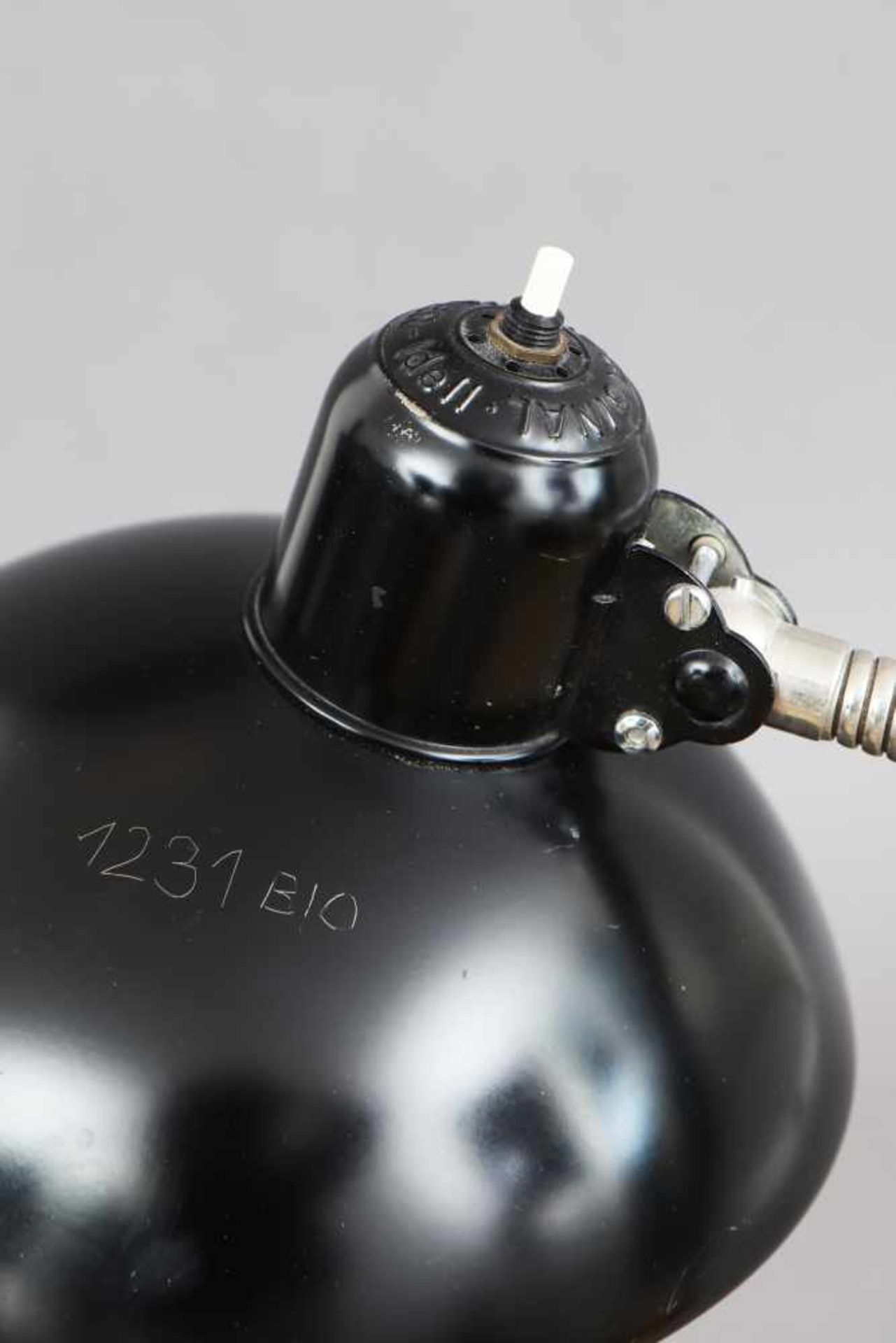 KAISER IDELL Schreibtisch-Klemmlampeschwarz lackierte Kuppel an verchromtem Flexi-Arm, - Bild 3 aus 4