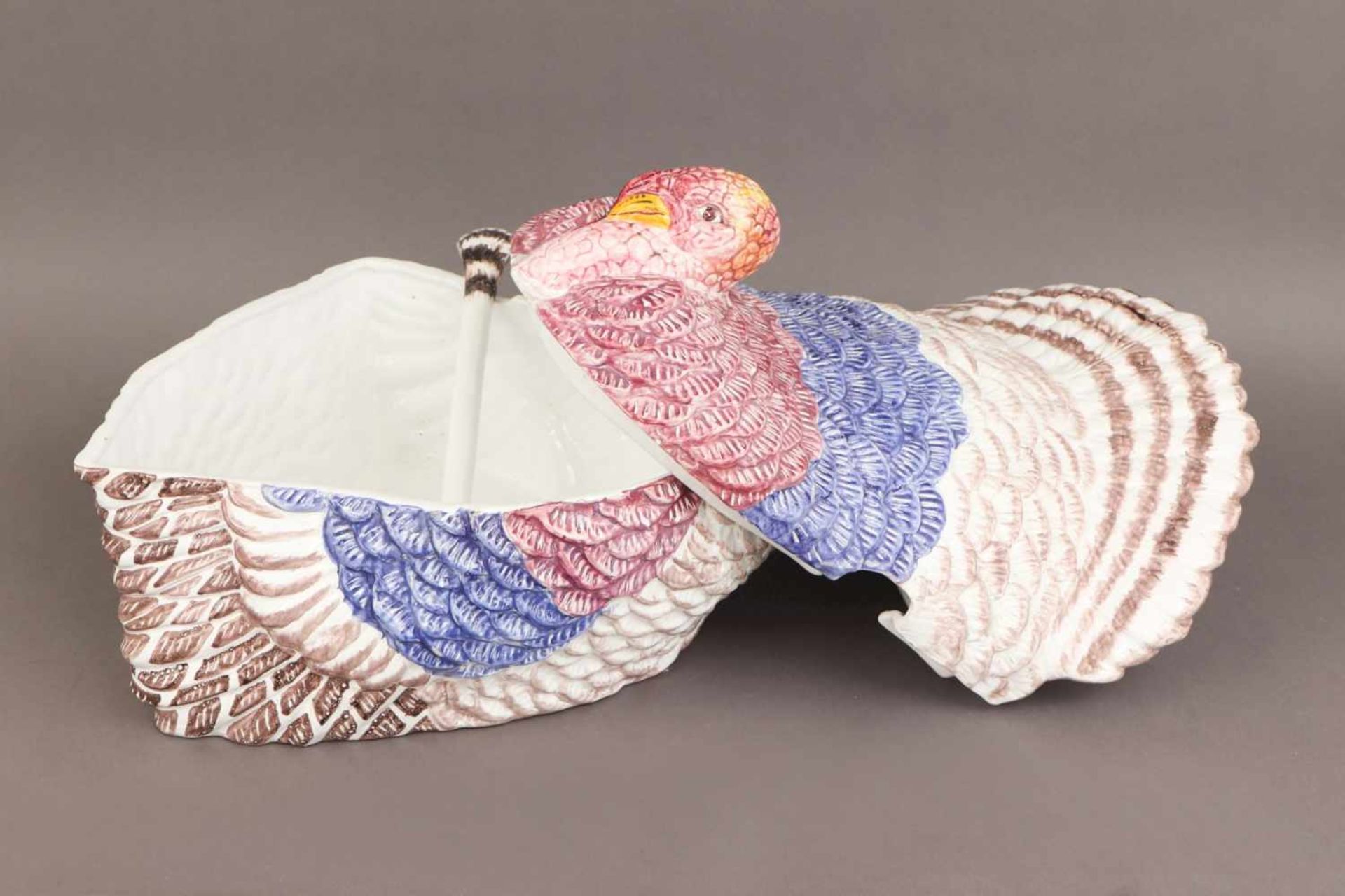 Keramik/Fayence Terrine in Form eines Truthahnswohl Italien, 20. Jhdt., farbig bemalt, hell - Bild 3 aus 3