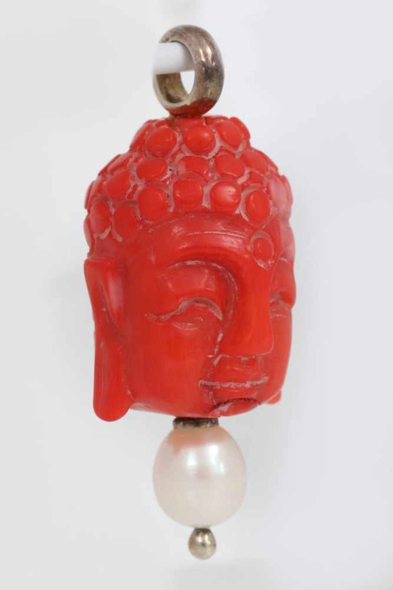 Kettenanhänger in Buddha-Form Koralle, 925er Silber und eine weiße Perle, Form eines Buddha-Kopfes, - Bild 2 aus 3