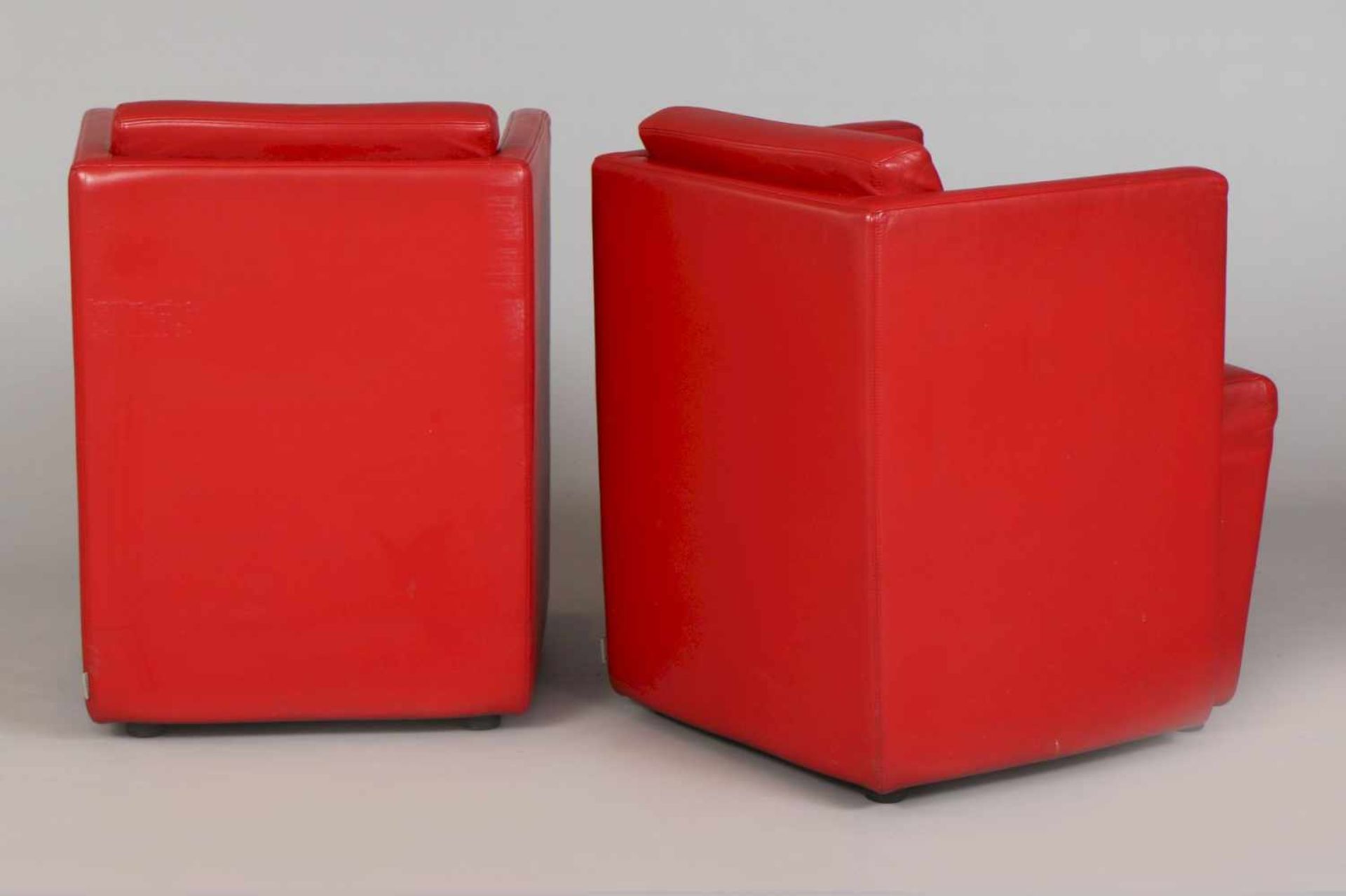 2 WALTER KNOLL Armlehnsessel allseitig gepolstert/rot beledert, strenge, eckige Form im Bauhaus- - Bild 2 aus 4